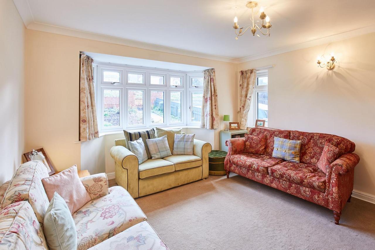 Host & Stay - Coach Cottage Brotton Esterno foto